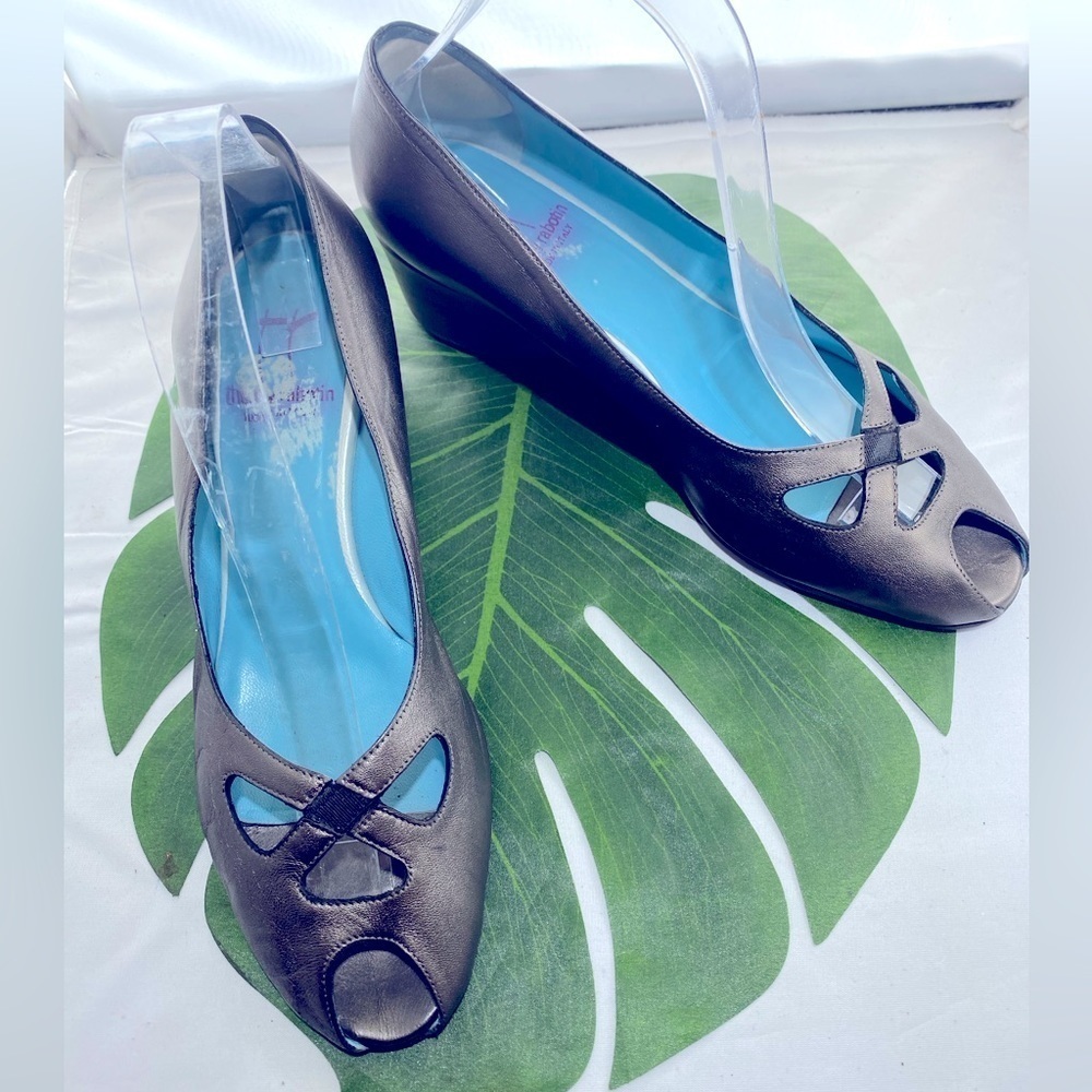THIERRY RABOTIN PEWTER GRAY CUT OUT PEEP TOE WEDGE PUMP​​​​​‎